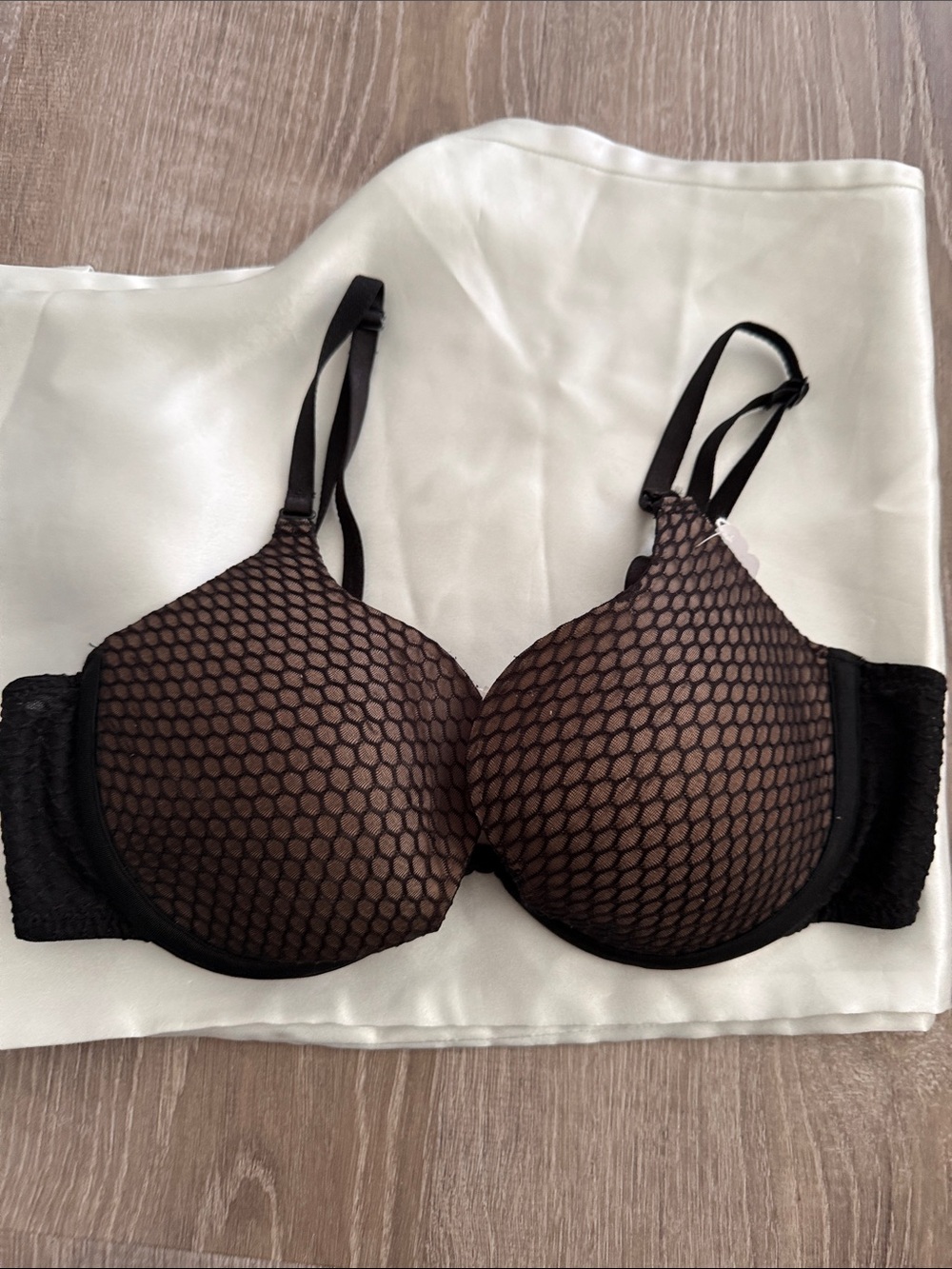 Two-Tone Padded Bra with Honeycomb Mesh Overlay - Black & Nude